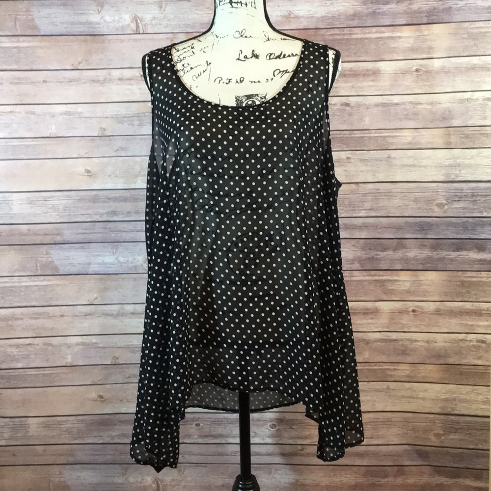 Torrid Plus Size 1 black polka dots top sleeveless